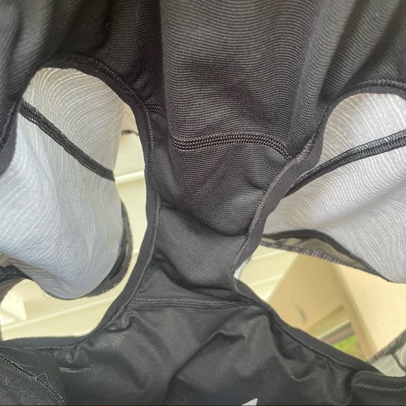 Lululemon Peloton Limitless 4" Hotty Hot Shorts 8 Tall - Picture 13 of 16